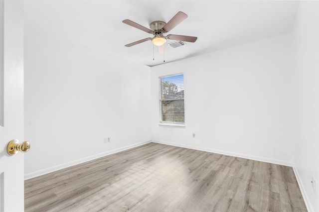 211 Blushwood Place, The Woodlands, TX 77382