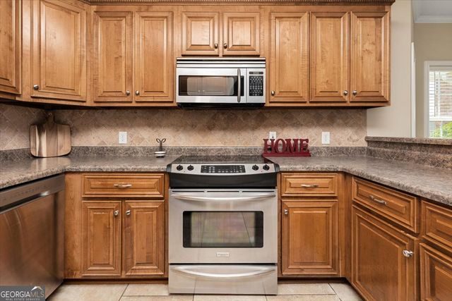 205 Stablegate Lane, Bonaire, GA 31005