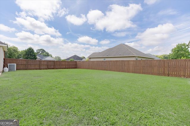 205 Stablegate Lane, Bonaire, GA 31005