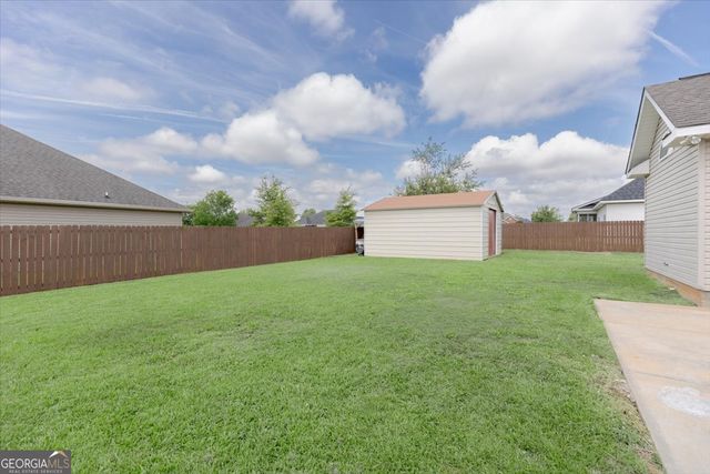 205 Stablegate Lane, Bonaire, GA 31005
