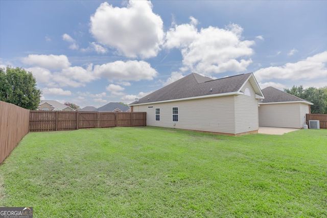 205 Stablegate Lane, Bonaire, GA 31005