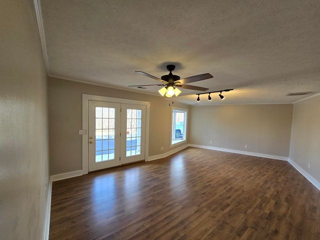 120 Tiki TER, Goodview, VA 24095