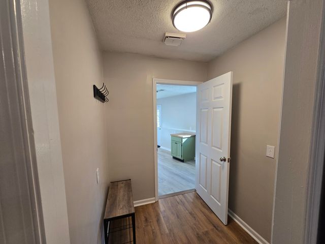 120 Tiki TER, Goodview, VA 24095