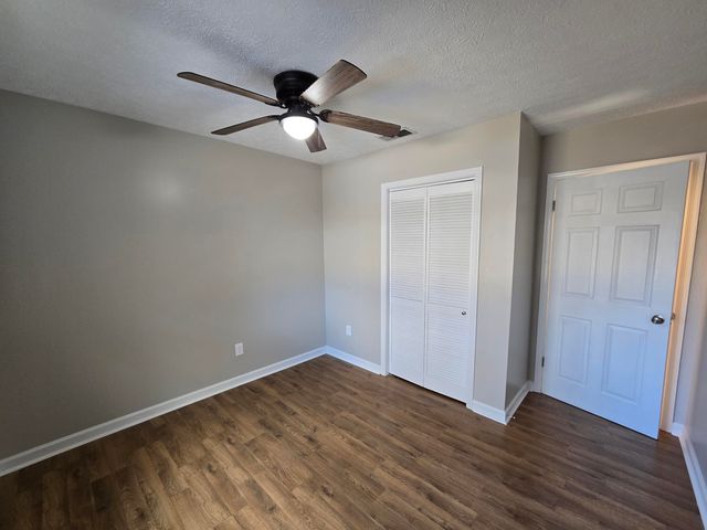 120 Tiki TER, Goodview, VA 24095