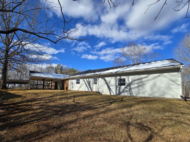 120 Tiki TER, Goodview, VA 24095