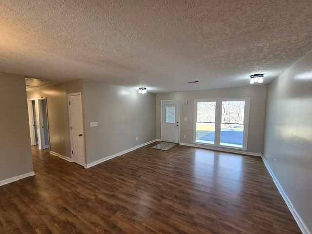 120 Tiki TER, Goodview, VA 24095