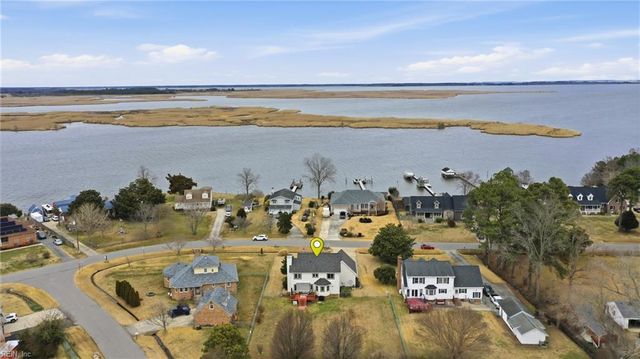 105 Waters DR, Moyock, NC 27958