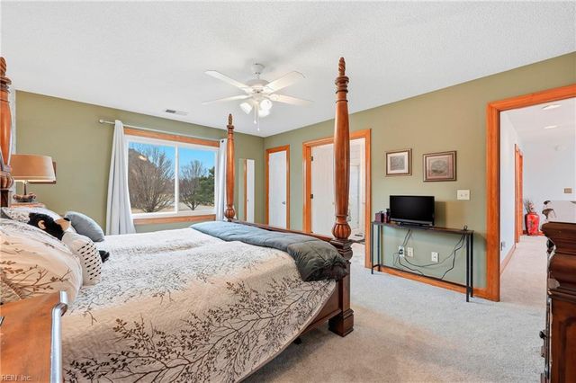 105 Waters DR, Moyock, NC 27958