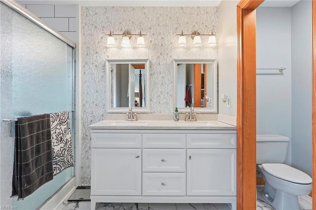 105 Waters DR, Moyock, NC 27958