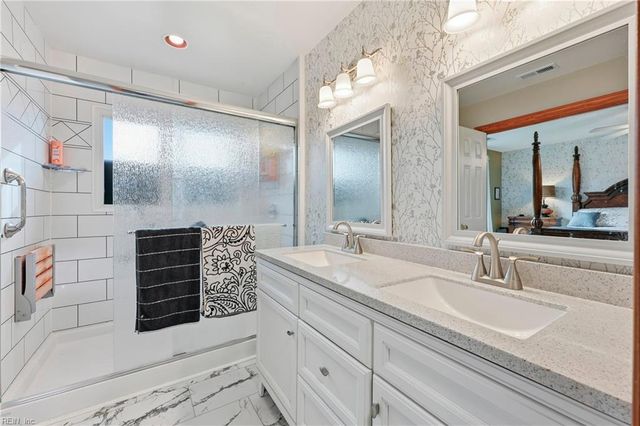 105 Waters DR, Moyock, NC 27958