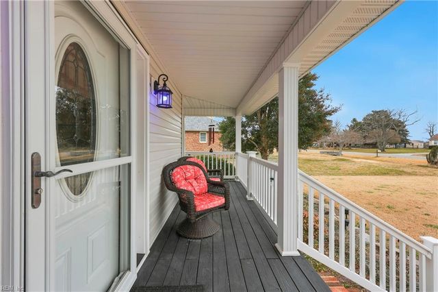 105 Waters DR, Moyock, NC 27958