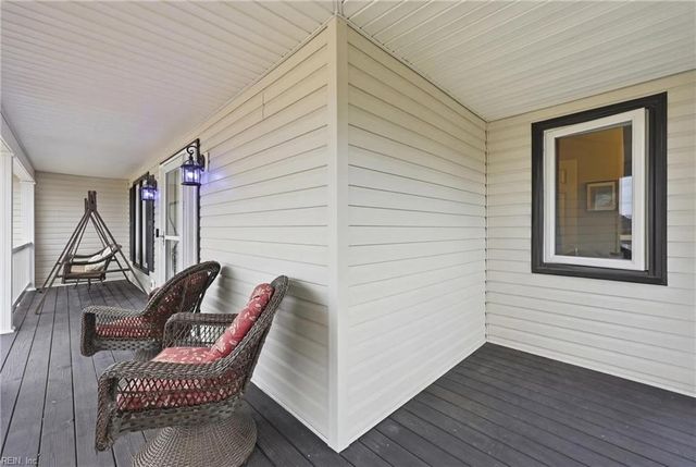 105 Waters DR, Moyock, NC 27958