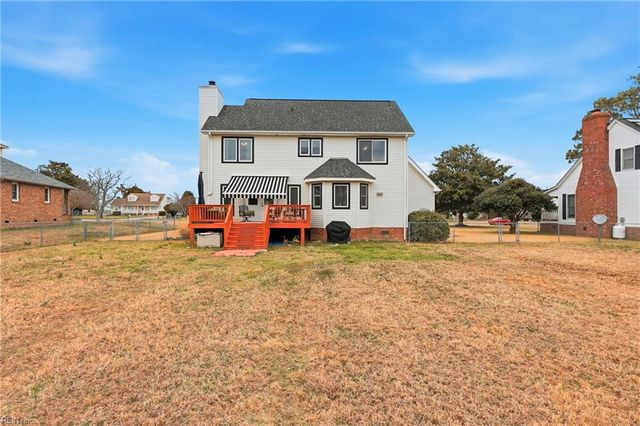 105 Waters DR, Moyock, NC 27958