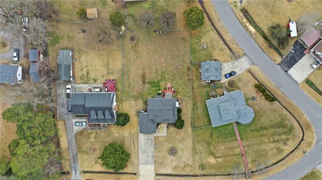 105 Waters DR, Moyock, NC 27958