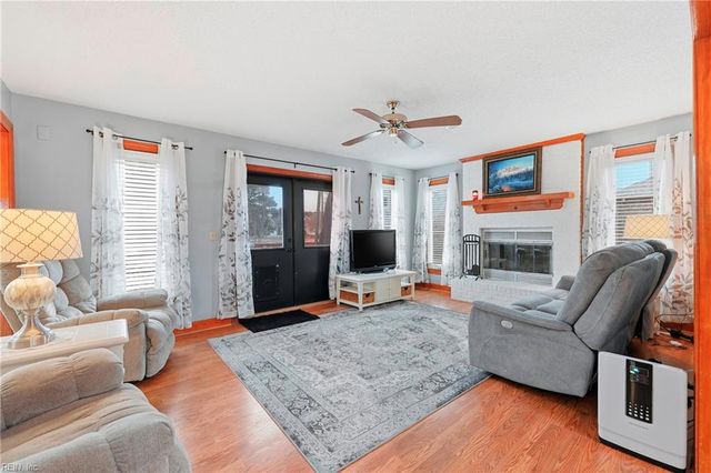 105 Waters DR, Moyock, NC 27958