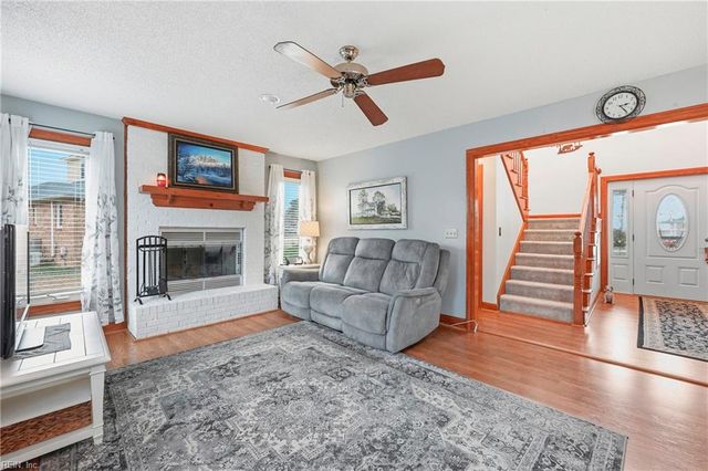 105 Waters DR, Moyock, NC 27958