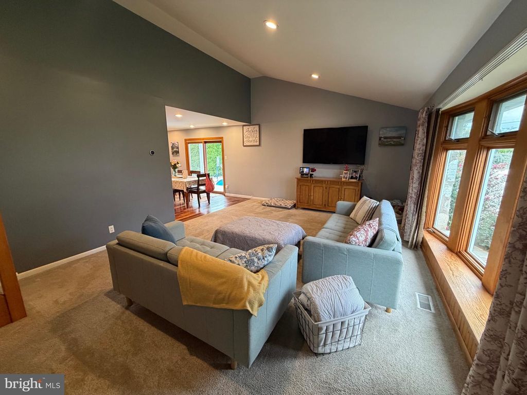 163 LAURIE LN, PHILADELPHIA, PA 19115 — photo 5