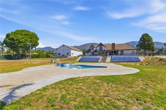 3185 Irvington Ave, San Bernardino, CA 92407
