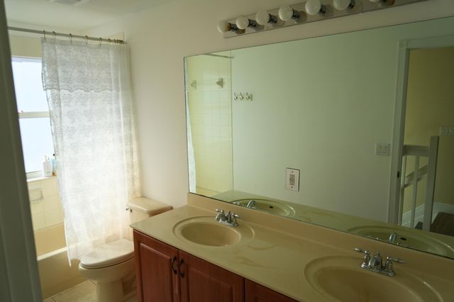 2904 SW Venice Court, Palm City, FL 34990