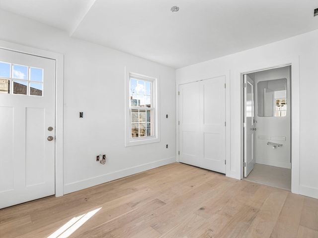 350 Windsor Street 1, Cambridge, MA 02141