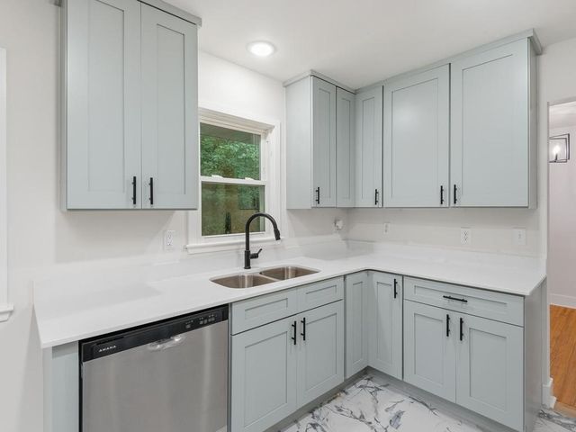 2317 53rd Avenue N, Minneapolis, MN 55430