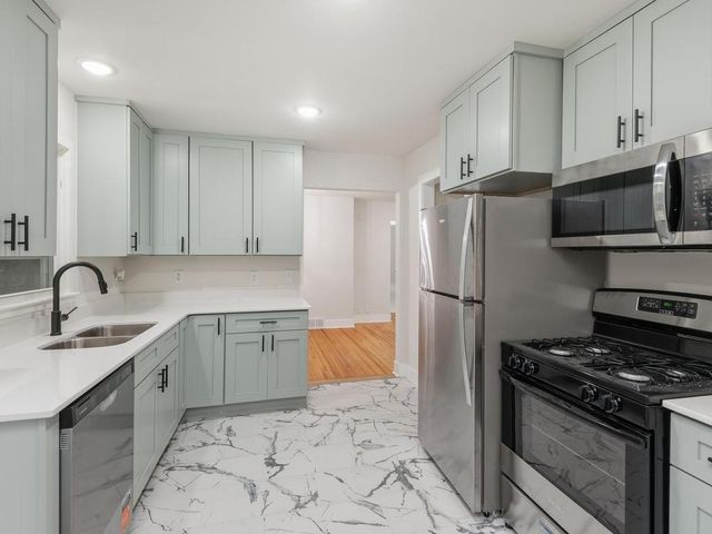 2317 53rd Avenue N, Minneapolis, MN 55430