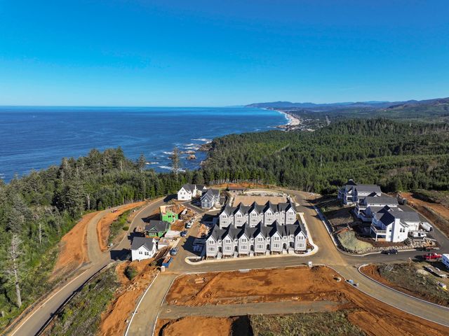 419 NE Moonwake Lane 17, Depoe Bay, OR 97341