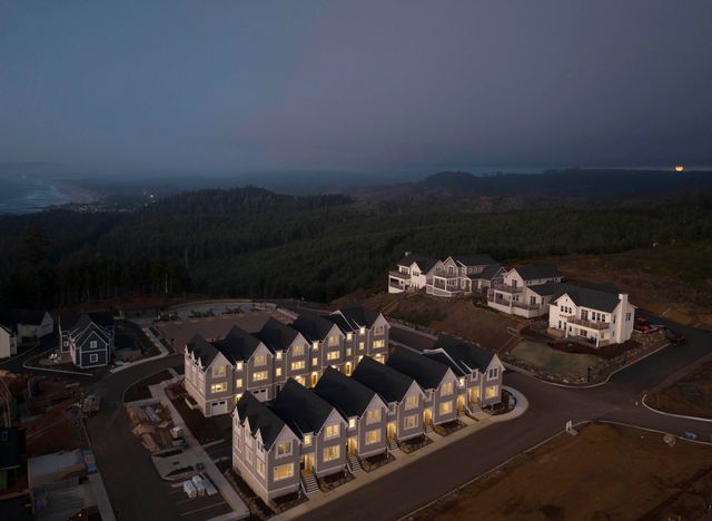 419 NE Moonwake Lane 17, Depoe Bay, OR 97341