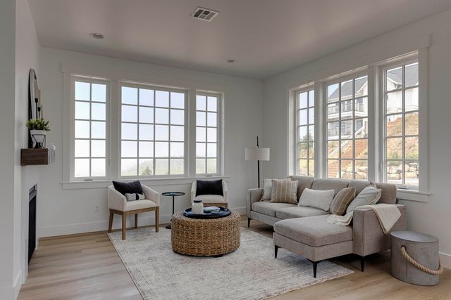 419 NE Moonwake Lane 17, Depoe Bay, OR 97341