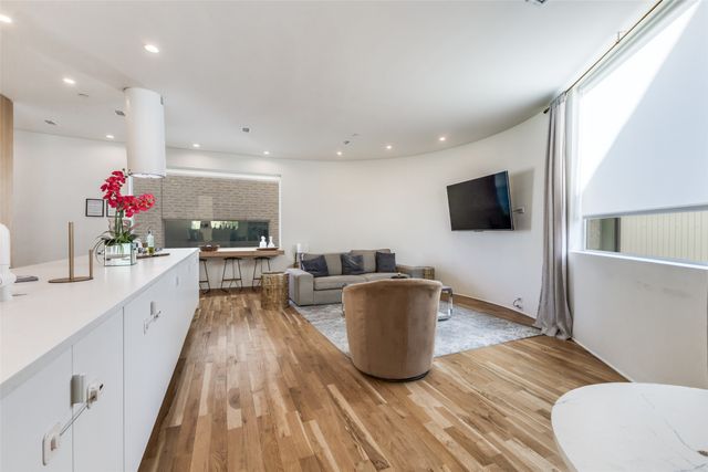 308 Blackland Court, Dallas, TX 75243