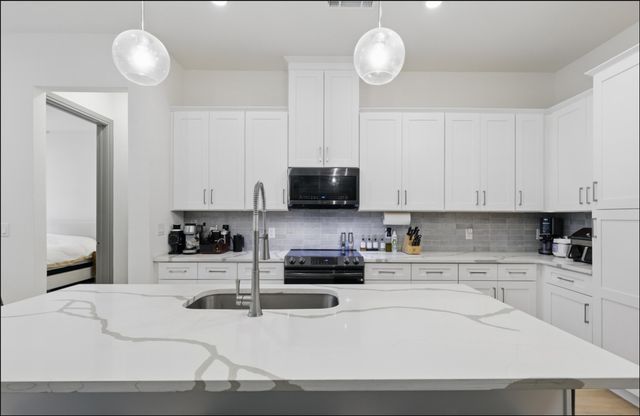 2700 Old Denton Road 2254, Carrollton, TX 75007