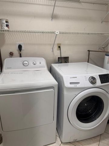 10233 NW 9th St Cir 210-1, Miami, FL 33172