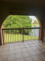 10233 NW 9th St Cir 210-1, Miami, FL 33172