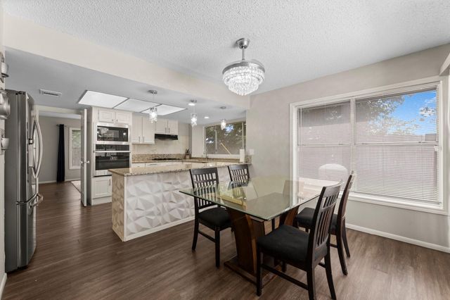 9827 Gold Cup Way, Houston, TX 77065