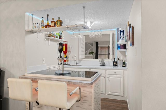 9827 Gold Cup Way, Houston, TX 77065