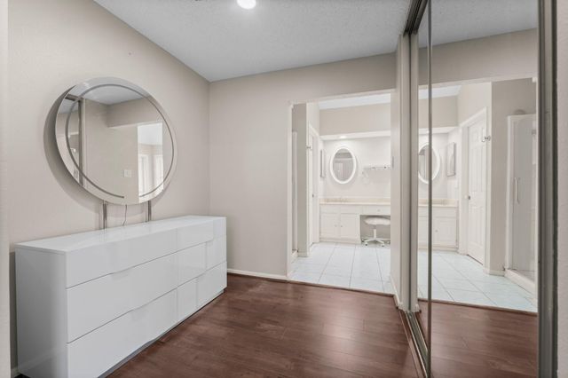 9827 Gold Cup Way, Houston, TX 77065