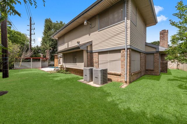 9827 Gold Cup Way, Houston, TX 77065