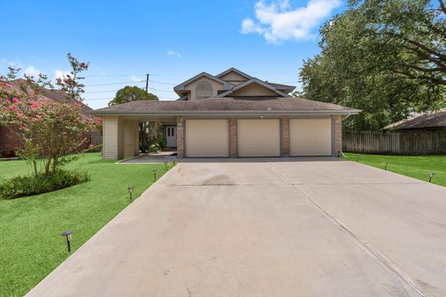 9827 Gold Cup Way, Houston, TX 77065