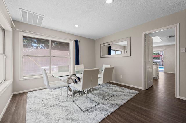 9827 Gold Cup Way, Houston, TX 77065