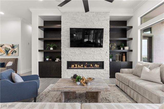 29 Golf Crest Court, Henderson, NV 89052