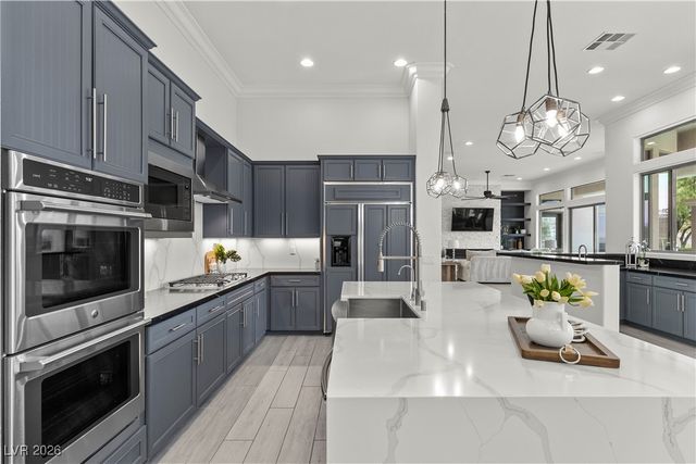 29 Golf Crest Court, Henderson, NV 89052