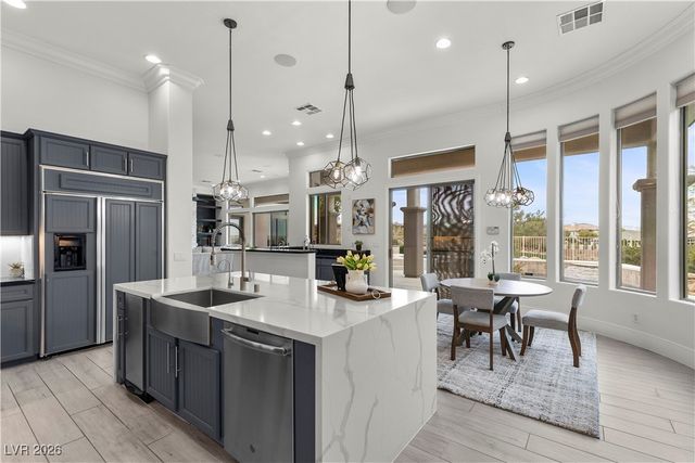 29 Golf Crest Court, Henderson, NV 89052