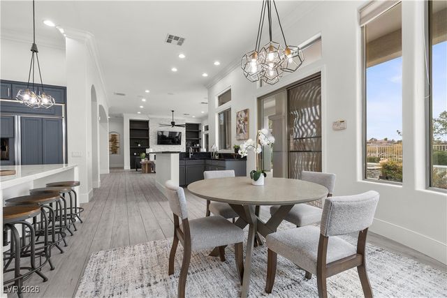 29 Golf Crest Court, Henderson, NV 89052