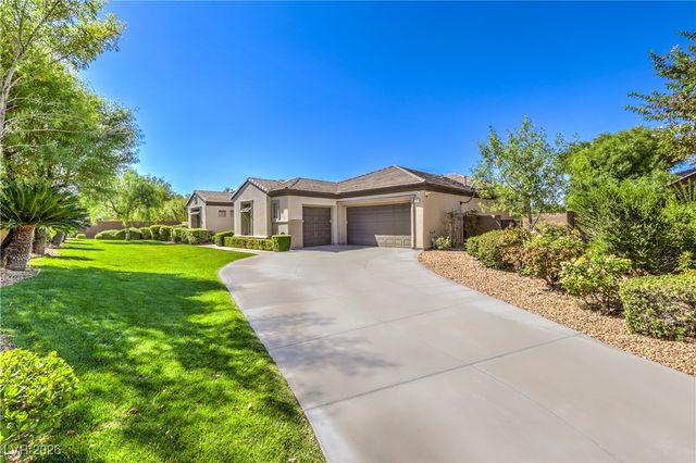 29 Golf Crest Court, Henderson, NV 89052
