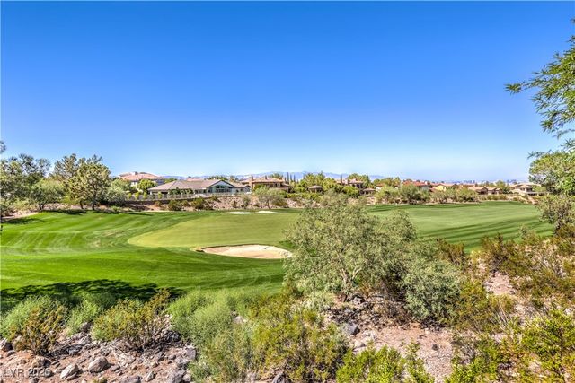 29 Golf Crest Court, Henderson, NV 89052