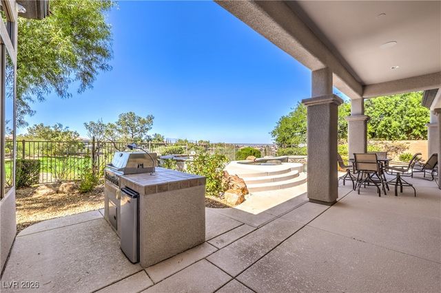 29 Golf Crest Court, Henderson, NV 89052