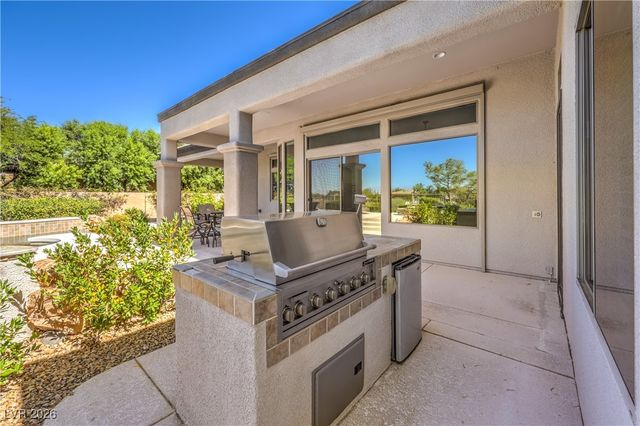 29 Golf Crest Court, Henderson, NV 89052