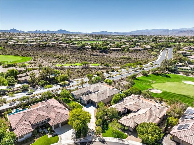 29 Golf Crest Court, Henderson, NV 89052