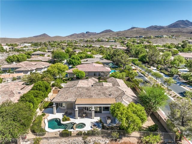 29 Golf Crest Court, Henderson, NV 89052