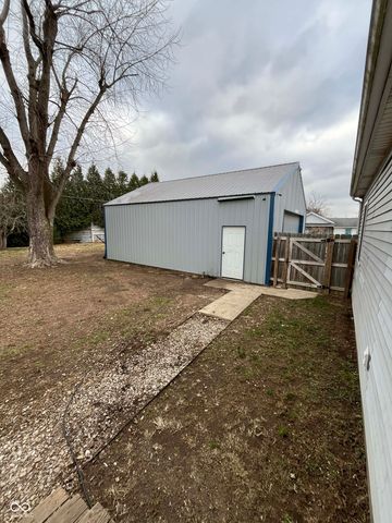 716 Fairview Drive, Columbus, IN 47201